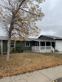 6316 Northdale Dr in Black Hawk, SD - Foto de edificio - Building Photo