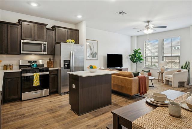 2157 Crooked Bow Dr in Mesquite, TX - Building Photo - Building Photo