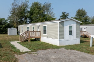 Green River Lake Commons in Campbellsville, KY - Building Photo