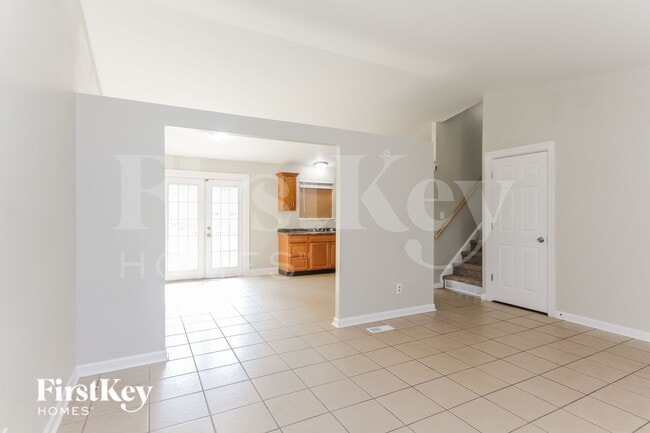 941 W Stop 11 Rd, Unit 316 in Indianapolis, IN - Foto de edificio - Building Photo