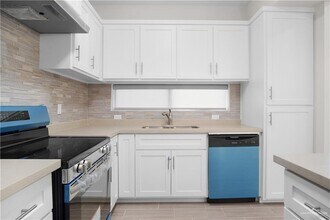 16 N 5th St in McAllen, TX - Building Photo - Building Photo