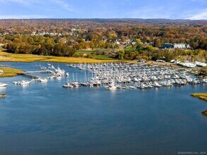 31 Pawson Rd in Branford, CT - Building Photo - Building Photo