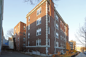 Salem Street Apartments in Malden, MA - Foto de edificio - Building Photo