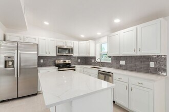 2110 N Highland Ave in Tucson, AZ - Building Photo - Building Photo