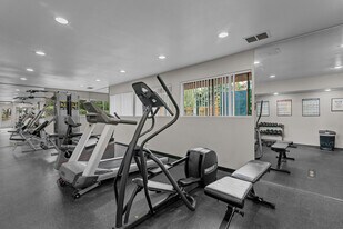 Hidden Springs Apartments in Riverside, CA - Building Photo