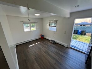 32 Wintergreen Dr, Unit 1 in Coram, NY - Building Photo - Building Photo