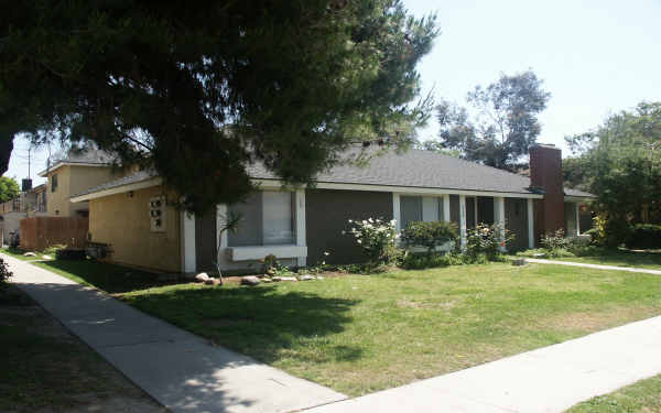 2534 E Park Ln in Anaheim, CA - Building Photo - Building Photo