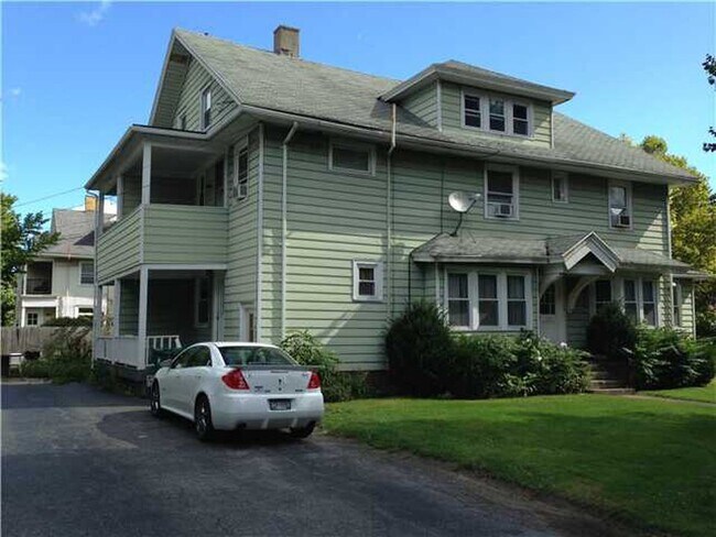 84 Canterbury Rd in Rochester, NY - Building Photo - Building Photo