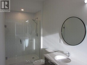 18 Mermot Ln in Markham, ON - Building Photo - Building Photo