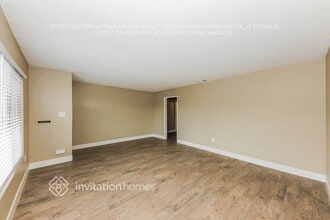 6771 Dwight Way in San Bernardino, CA - Foto de edificio - Building Photo