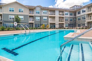 The Villages at Ben White in Austin, TX - Building Photo