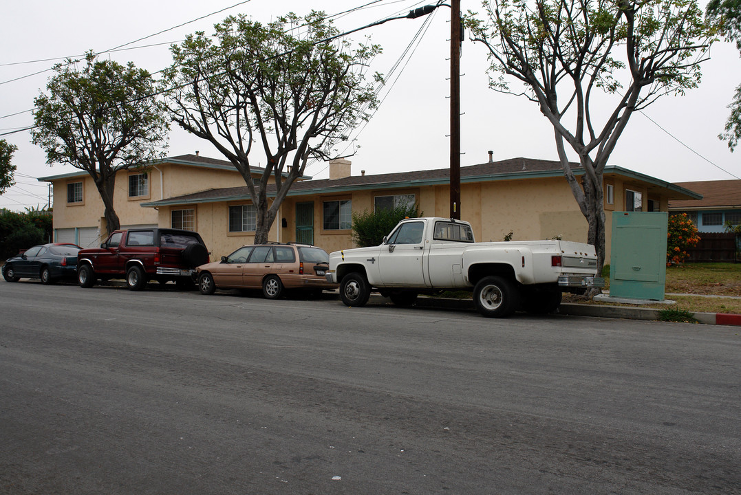 502-508 Edgewood St in Inglewood, CA - Building Photo