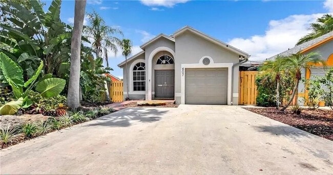 property at 607 SW 15th St