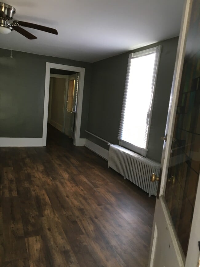 212 N 7th St in Stroudsburg, PA - Building Photo - Building Photo
