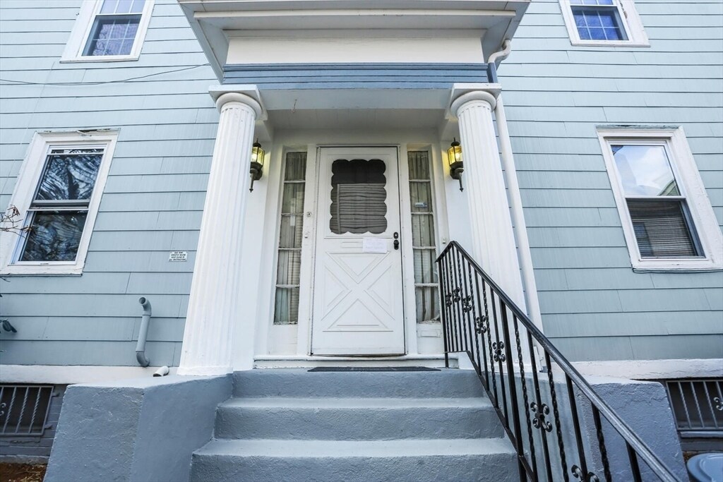 373 Washington St in Cambridge, MA - Building Photo