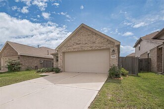 18427 Running Shadow Ct in Hockley, TX - Building Photo - Building Photo