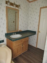 918 Iroquois Dr in Burnet, TX - Building Photo - Building Photo