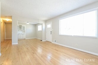 1480 E 112th Pl in Northglenn, CO - Foto de edificio - Building Photo