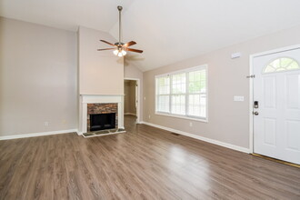 10 Golden Way NE in Kingston, GA - Building Photo - Building Photo