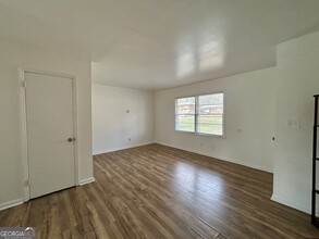 1638 E Woodberry Ave in Atlanta, GA - Building Photo - Building Photo