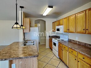 5453 N 77th Ln in Glendale, AZ - Foto de edificio - Building Photo