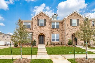 3740 Paradise Way in Sherman, TX - Building Photo