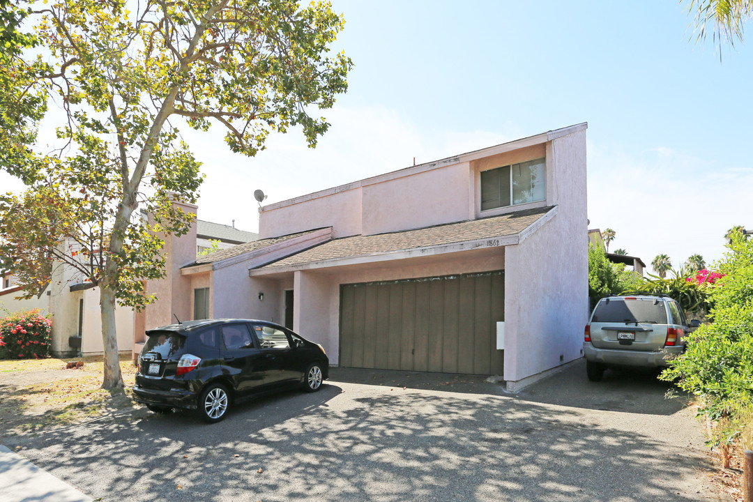 11862 Garden Grove Blvd in Garden Grove, CA - Building Photo