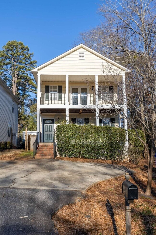 property at 102 Wellington Ave