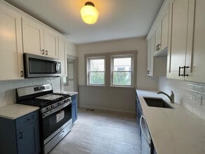 11 Benton Rd, Unit 1 in Medford, MA - Building Photo - Building Photo