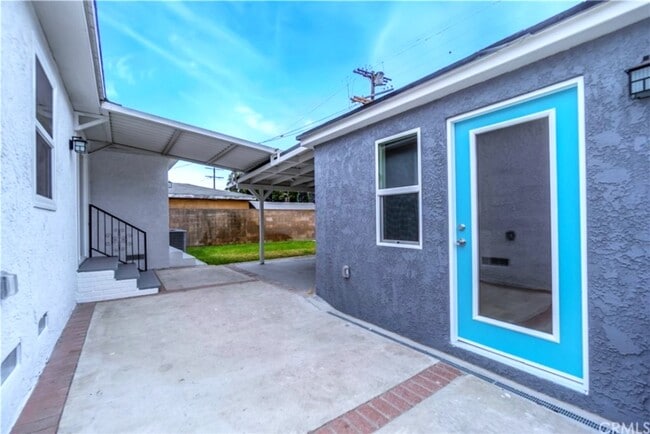922 E Century Blvd in Los Angeles, CA - Building Photo - Building Photo