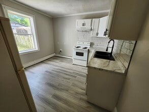 182 Duke St W in Saint John, NB - Building Photo - Building Photo
