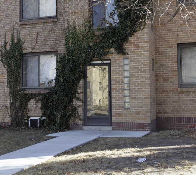 Clermont Apartments in Denver, CO - Foto de edificio - Building Photo