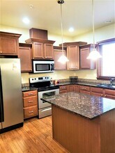 664 Telegraph Rd in Bellingham, WA - Building Photo - Building Photo