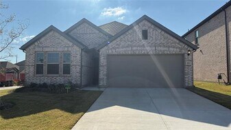 401 Forsyth Dr in Princeton, TX - Building Photo