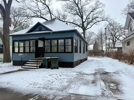 1853 Leahy St in Muskegon, MI - Building Photo