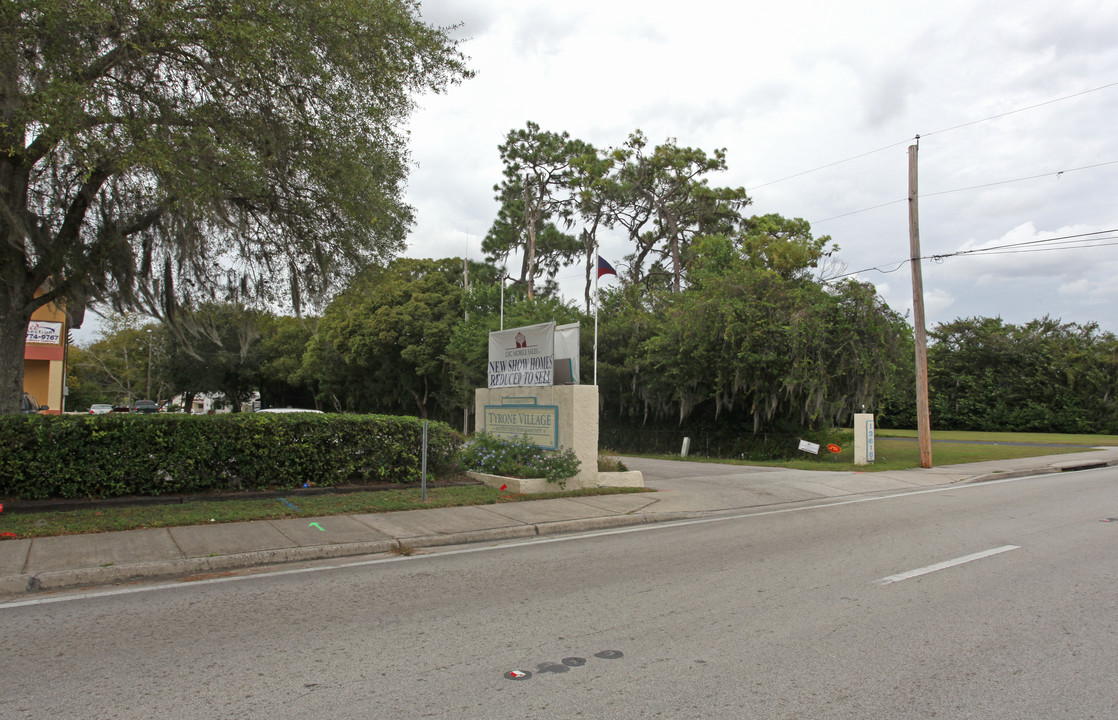 Tyrone Village Mobile Home Park in Tampa, FL - Building Photo