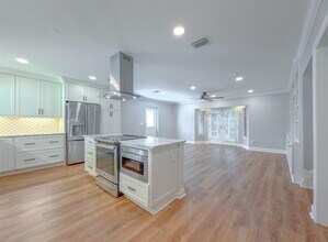 810 Devon Dr in Tallahassee, FL - Building Photo - Building Photo