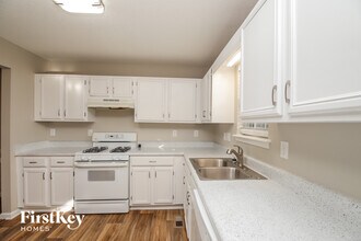 1404 Chapel Hill Ln SW in Marietta, GA - Building Photo - Building Photo