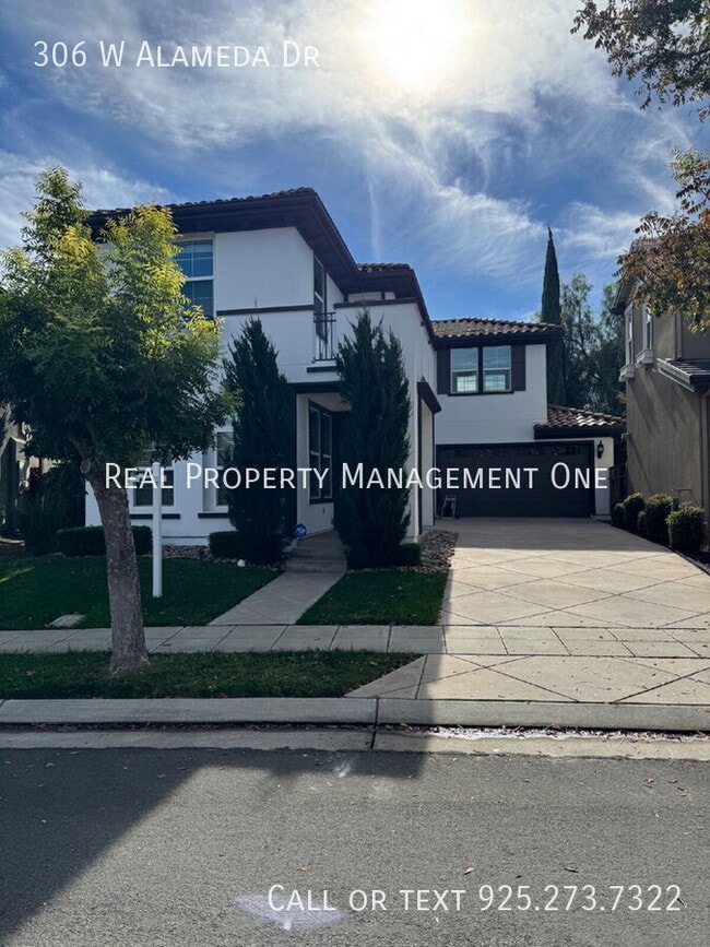 306 W Alameda Dr in Mountain House, CA - Building Photo - Building Photo