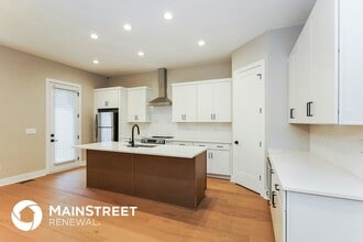 2142 Oakland St in Nashville, TN - Foto de edificio - Building Photo