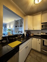 457 Beacon St, Unit 10 in Boston, MA - Building Photo - Building Photo