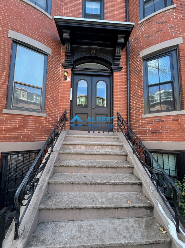 89 E Brookline St, Unit 4 in Boston, MA - Building Photo - Building Photo