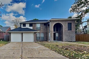 5510 Forest Trails Dr in Houston, TX - Building Photo
