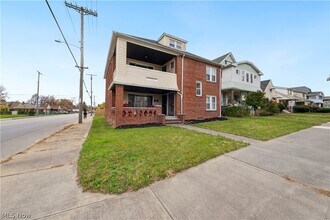 3740 E 151st St in Cleveland, OH - Building Photo - Building Photo