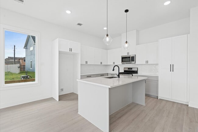property at 9602 Valeca Dr