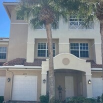 4573 Artesa Way S in Palm Beach Gardens, FL - Building Photo