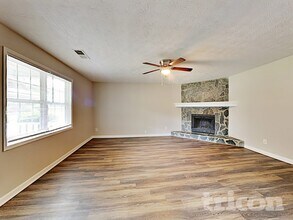 211 Robin Ln in Stockbridge, GA - Building Photo - Building Photo