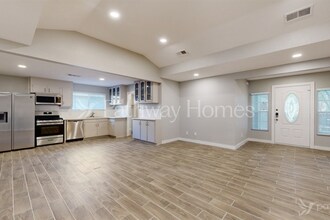 3914 Winston Dr in Denton, TX - Building Photo - Building Photo