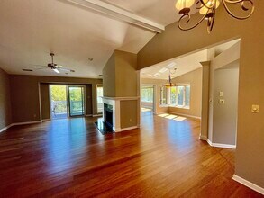 209 Bokoshe Cir in Loudon, TN - Building Photo - Building Photo