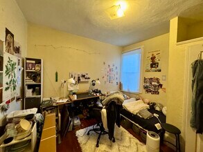 71 S Huntington Ave, Unit 1 in Boston, MA - Foto de edificio - Building Photo